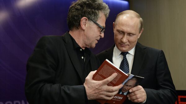 Владимир Путин на презентации книги немецкого журналиста Хуберта Зайпеля Путин: логика власти. Архивное фото