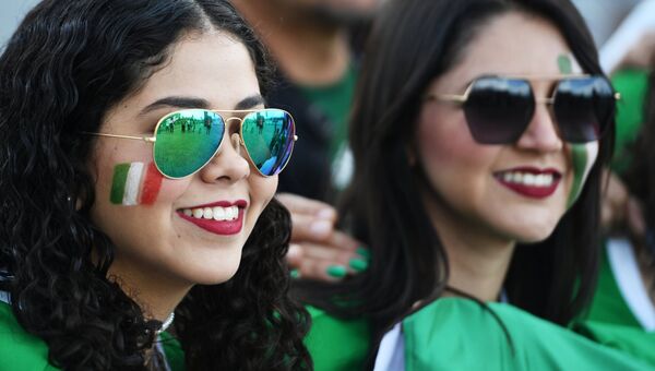 Мексиканские болельщики перед началом матча Кубка конфедераций-2017 по футболу между сборными Португалии и Мексики