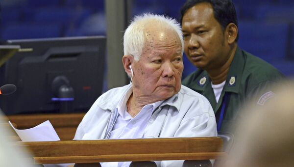 Бывший лидер режима Красных кхмеров, Брат номер пять Кхиеу Сампхан во время судебного трибунала. 23 июня 2017