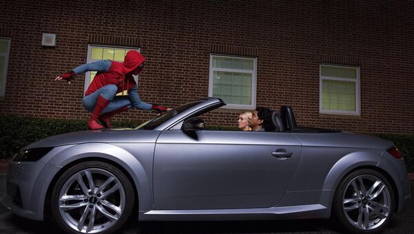 Человек-паук на Audi A8