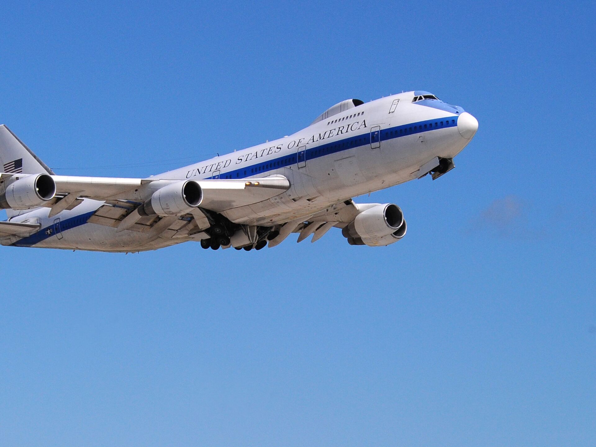СМИ: Boeing останавливает производство легендарного 747-го лайнера - РИА Новости, 03.07.2020