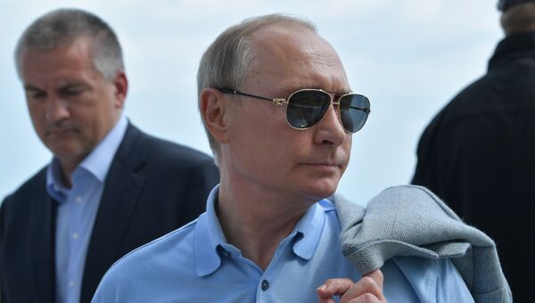 24 июня 2017. Президент РФ Владимир Путин во время посещения международного детского центра Артек в Крыму. 24 июня 2017