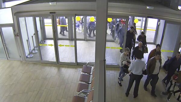 Задержание 15-летней школьницы в аэропорту Краснодара