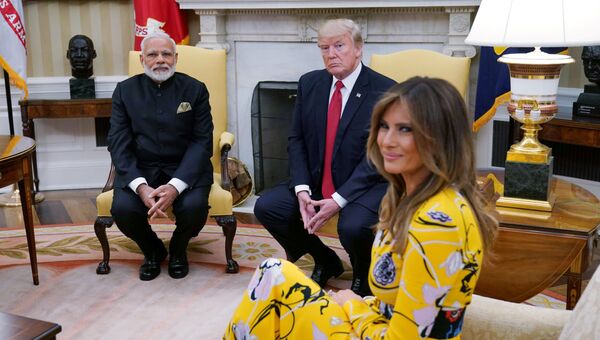 Президент США Дональд Трамп, первая леди Меланья Трамп и премьер-министром Индии Нарендра Моди в Вашингтоне. 26 июня 2017