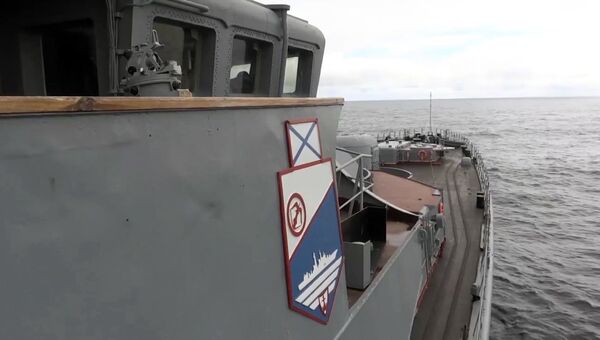 Пуск баллистической ракеты Булава с подводного крейсера Юрий Долгорукий