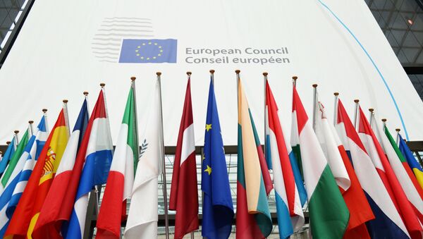 Флаги стран-участниц Европейского союза на саммите государств и правительств Евросоюза в Брюсселе