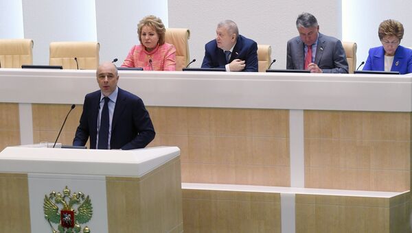 Министр финансов РФ Антон Силуанов выступает на заседании Совета Федерации РФ. 28 июня 2017