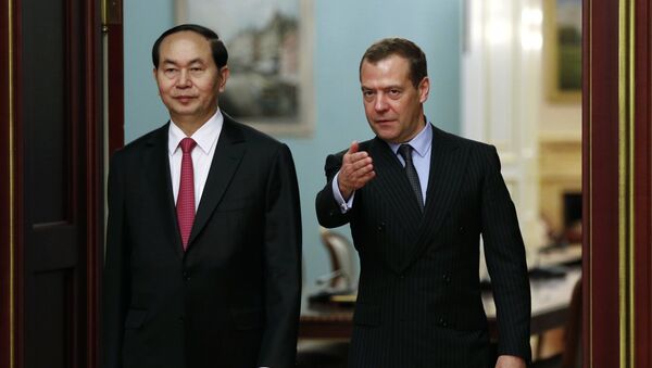 Председатель правительства РФ Дмитрий Медведев и президент Вьетнама Чан Дай Куанг во время встречи в Доме правительства РФ. 29 июня 2017