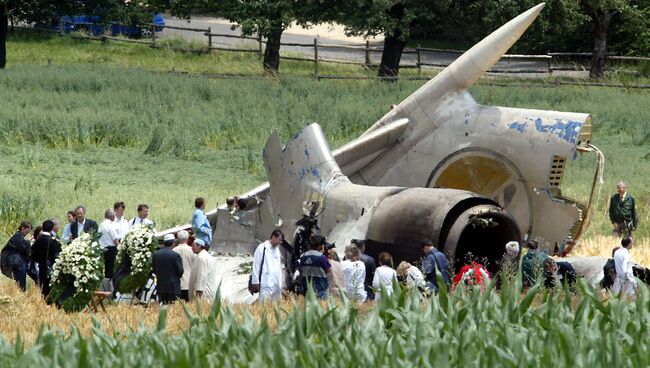 На месте крушения самолетов Ту-154М авиакомпании Башкирские авиалинии (БАЛ) и Boeing 757-200PF авиакомпании DHL. Архивное фото