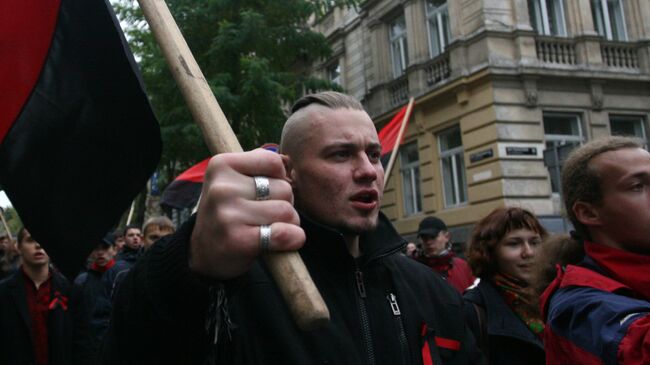 Украинские националисты прошли маршем по центру Львова. Архивное фото
