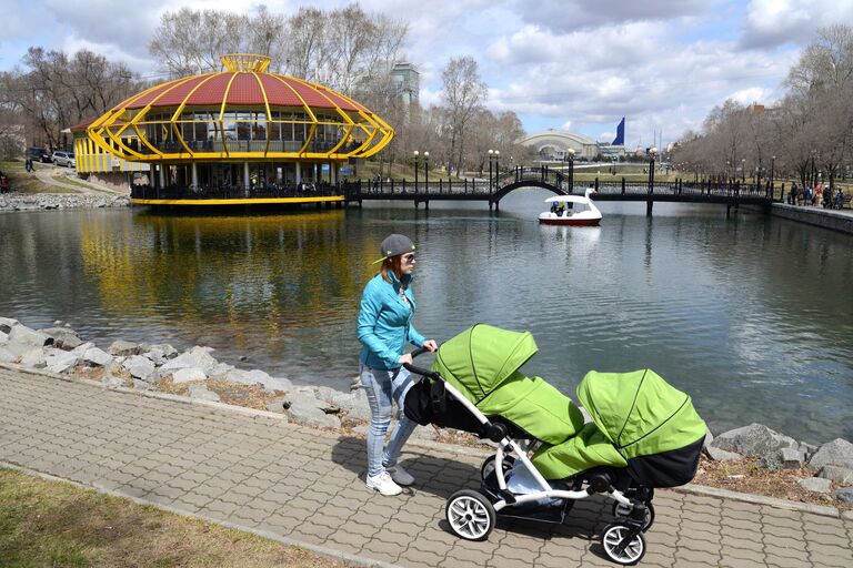 Городские пруды на Уссурийском бульваре в Хабаровске Городские пруды на Уссурийском бульваре в Хабаровске