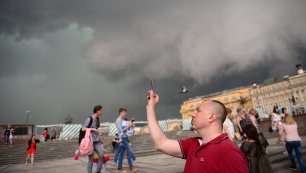 Перед дождем в Москве. 30 июня 2017