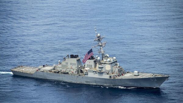 Американский эсминец USS Stethem в Южно-Китайском море