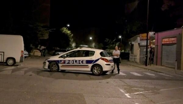 Полиция на месте стрельбы во французском Авиньоне. 3 июля 2017