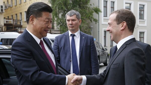 Дмитрий Медведев и председатель КНР Си Цзиньпин во время встречи. 4 июля 2017