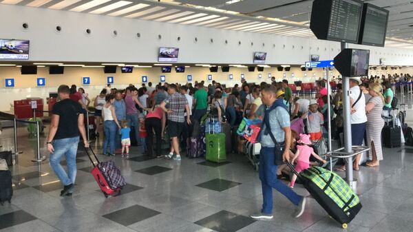 Зона отлета аэропорта болгарского города Бургас