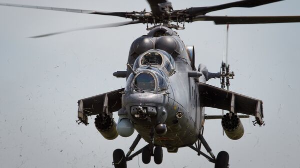 Транспортно-боевой вертолет Ми-35М. Архивное фото