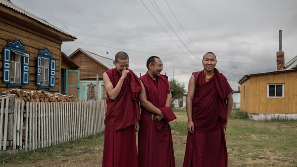 Студенты буддийского университета Даши Чойнхорлин имени Дамба Даржа Заяева в Иволгинском дацане в Бурятии