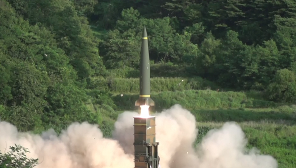 Запуски ракет во время совместных учений США и Южной Кореи