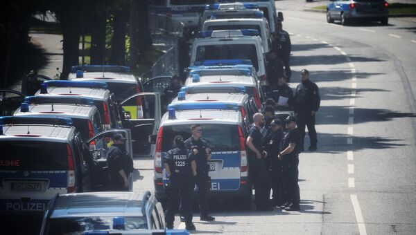 Полицейские на улицах города накануне саммита G20 в Гамбурге. 6 июля 2017
