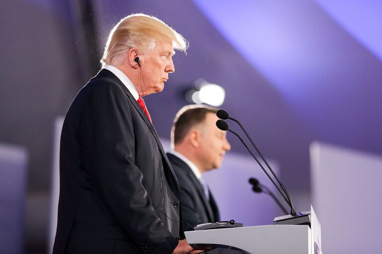 Президент США Дональд Трамп и президент Польши Анджей Дуда во время встречи в Варшаве Президент США Дональд Трамп и президент Польши Анджей Дуда во время встречи в Варшаве