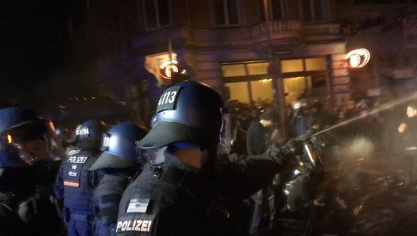 Беспорядки в Гамбурге: как полиция разгоняла протестующих. Архивное фото