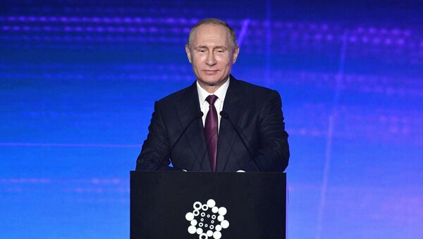 Владимир Путин на открытии Международной промышленной выставки Иннопром. 9 июля 2017