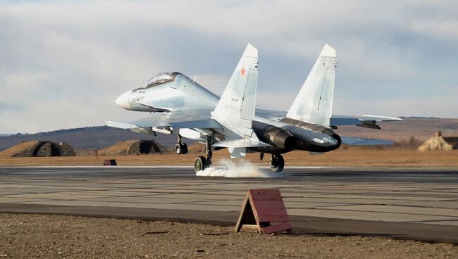 Истребитель Су-30СМ во время учебно-тренировочного полета в Забайкальском крае. Архивное фото