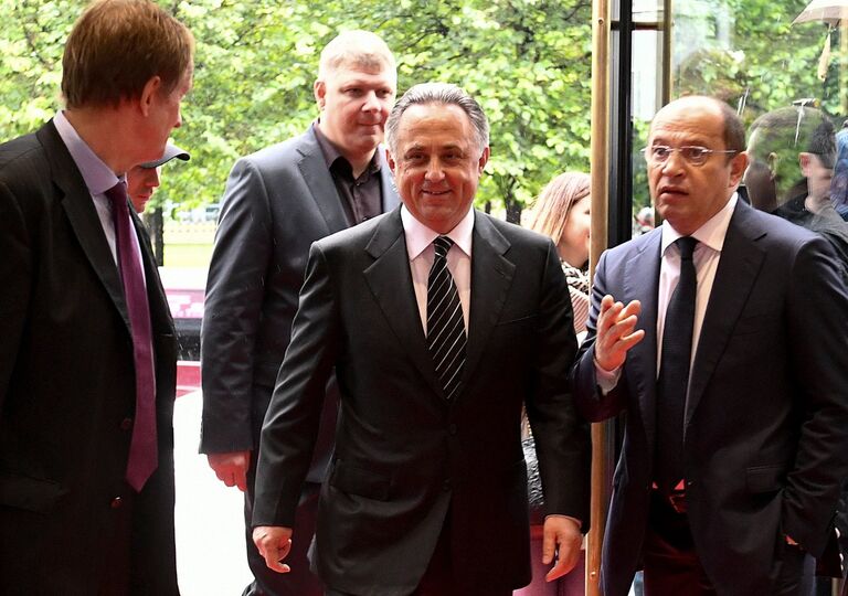 Виталий Мутко перед началом церемонии награждения игроков и тренеров ФК Спартак за победу в чемпионате России по футболу сезона 2016/17 года 