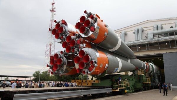 Вывоз ракеты-носителя Союз-2.1а на стартовую площадку. 11 июля 2017 года. Архивное фото