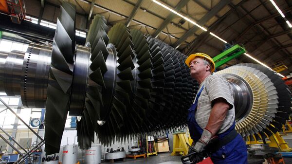 Строительство газовой турбины на заводе Siemens в Берлине