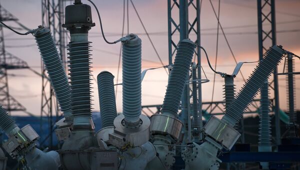 Силовое оборудование трансформаторов на газотурбинной электростанции в Крыму. Архивное фото