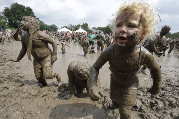 Ежегодный праздник День грязи в США