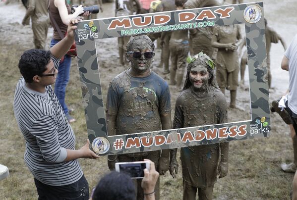 Ежегодный праздник День грязи в США