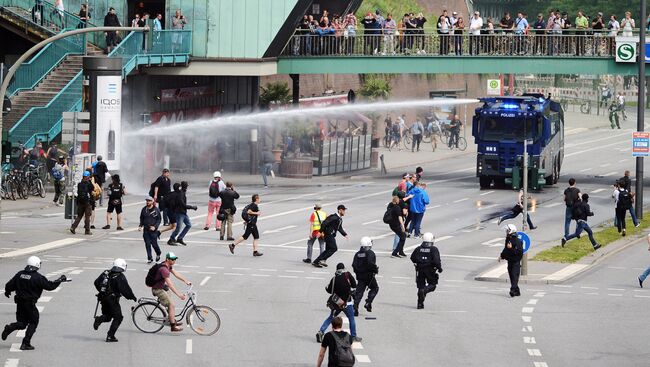 Акция протеста в Гамбурге во время проведения саммита G20