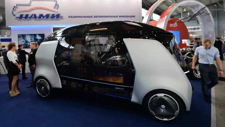 Стенд Государственный научный центр РФ по автомобильной технике ФГУП НАМИ в экспозиции на 8-й Международной промышленной выставке Иннопром - 2017 в международном выставочном центре Екатеринбург-ЭКСПО Стенд Государственный научный центр РФ по автомобильной технике ФГУП НАМИ в экспозиции на 8-й Международной промышленной выставке Иннопром - 2017 в международном выставочном центре Екатеринбург-ЭКСПО