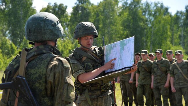 Военнослужащие во время тактико-специальных учений