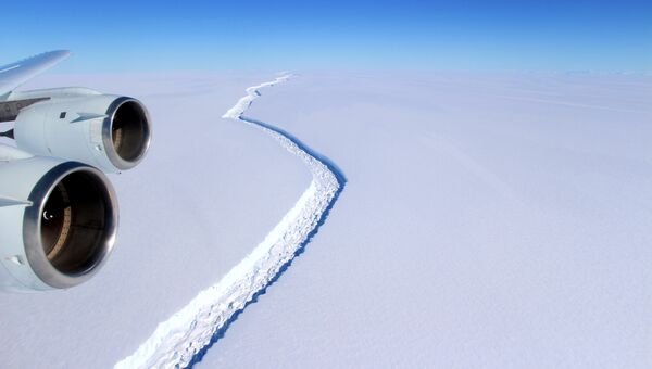 Полет над шельфовым ледником Ларсена С