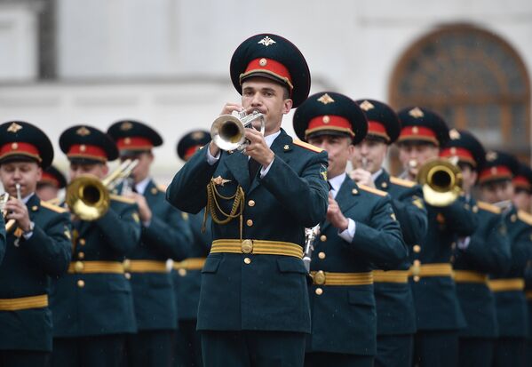 Участники фестиваля Спасская башня на репетиции в Кремле