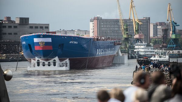 Спуск на воду головного атомного ледокола проекта Арктика в Санкт-Петербурге