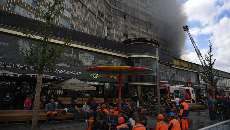 Пожар в высотном здании на Новом Арбате в Москве