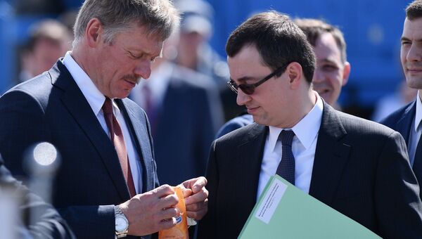Пресс-секретарь президента РФ Дмитрий Песков на авиасалоне МАКС-2017