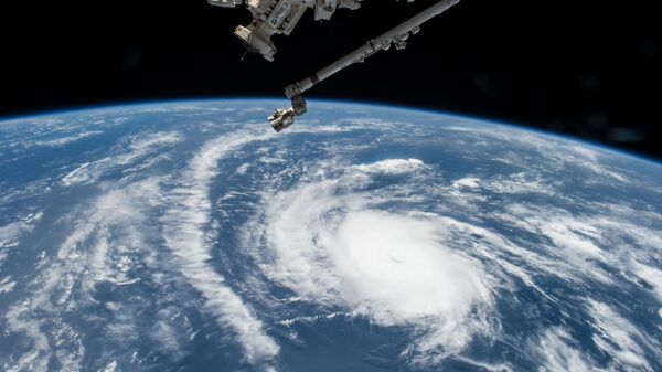 Вид на ураган с МКС. Архивное фото
