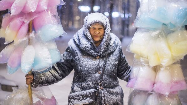Продавщица сладкой ваты. Работа фотографа Табылды Кадырбекова из Кыргызстана