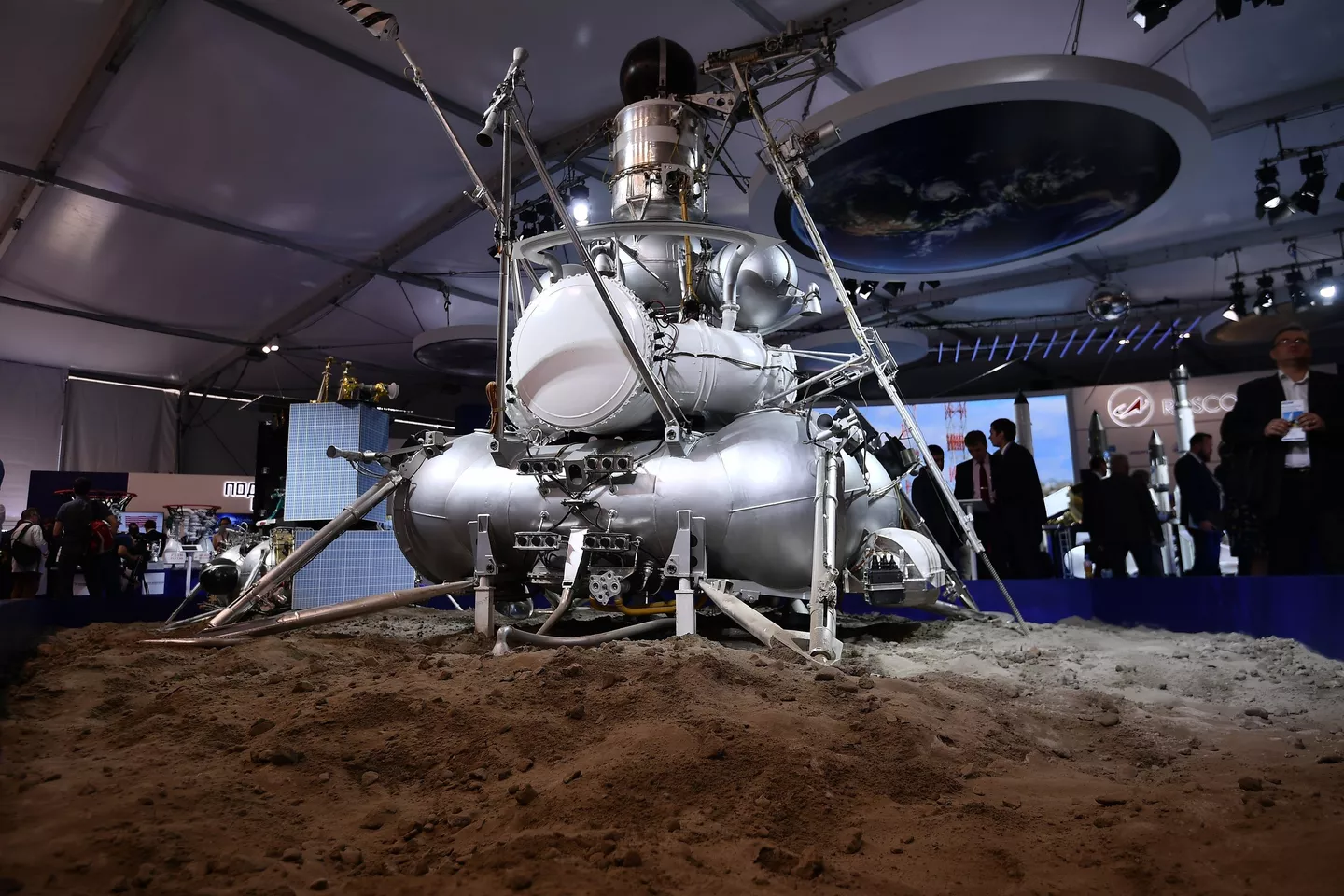 Космический аппарат Луна - 24 на Международном авиационно-космическом салоне МАКС-2017