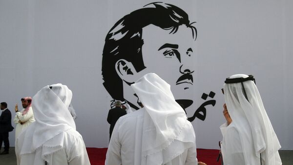 Портрет эмира Катара Тамима бин Хамада Аль Тани в Дохе