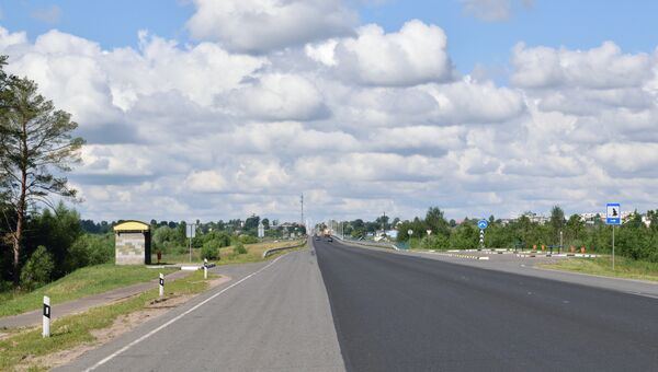 Автомобильная дорога в Белоруссии. Архивное фото