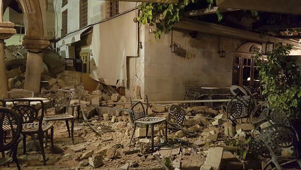 Поврежденные землетрясением здания на острове Кос, Греция. 21.07.2017