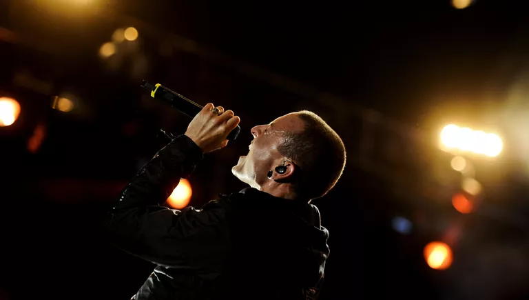 Участник американской группы Linkin Park Честер Беннингтон Участник американской группы Linkin Park Честер Беннингтон