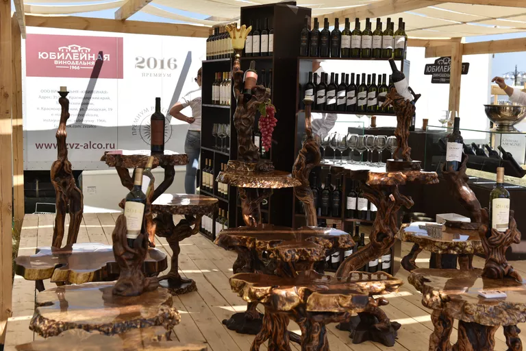 Фестиваль In Vino Veritas в Коктебеле Фестиваль In Vino Veritas в Коктебеле